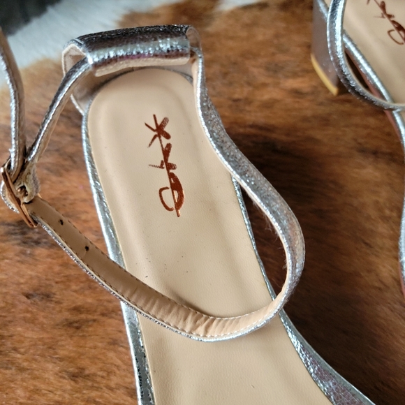 XYD Open-toe Block Heels - Picture 5 of 5